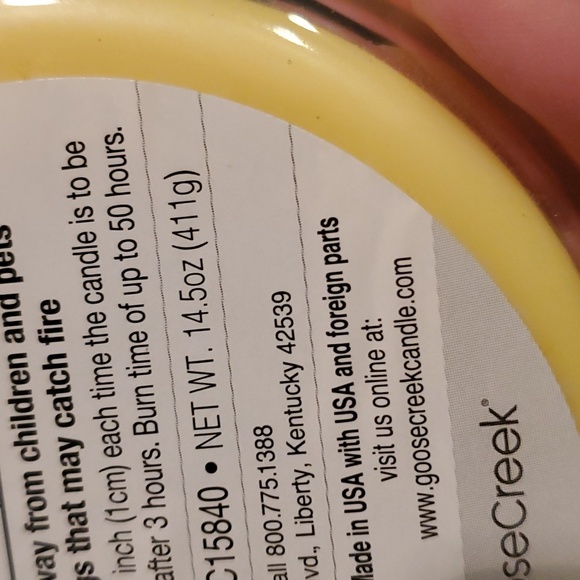 Goose Creek Soy Candle 14.5 oz Pinneapple Cake Pop - Picture 4 of 6